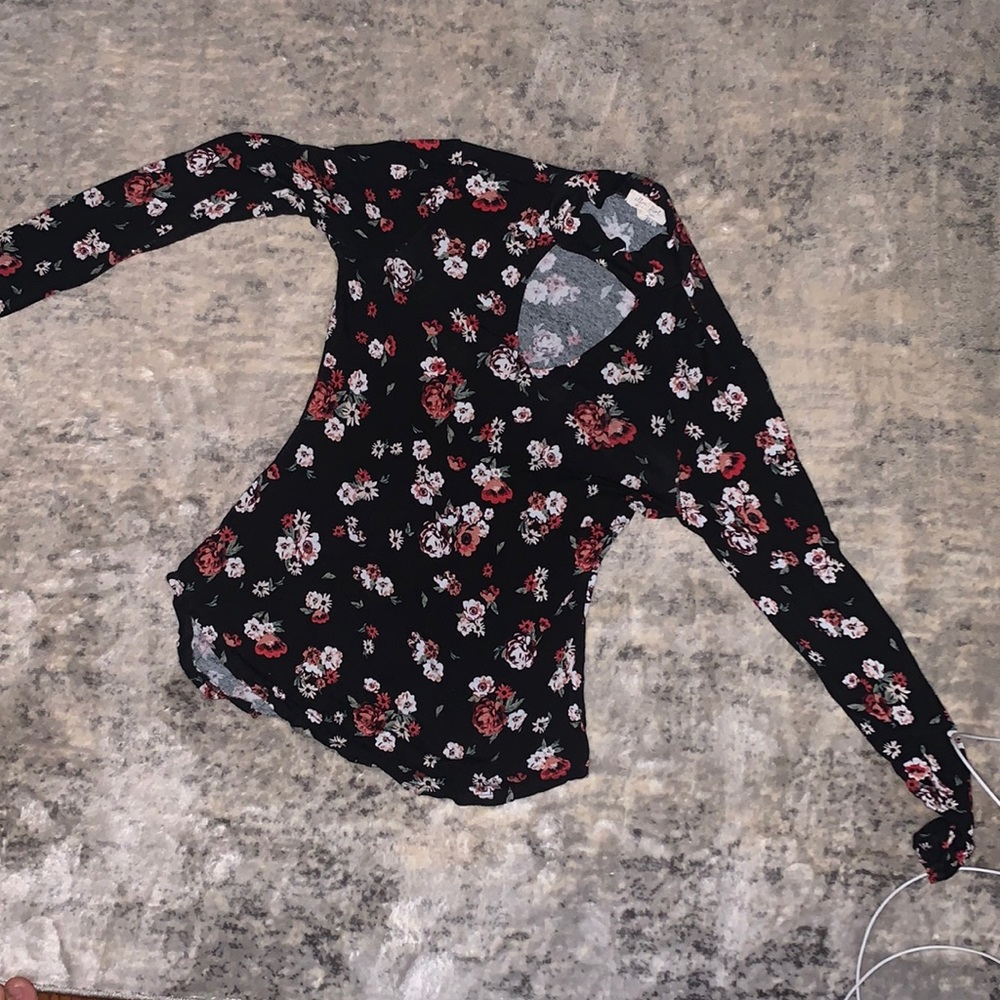 Black Floral Top, rayon, size small.